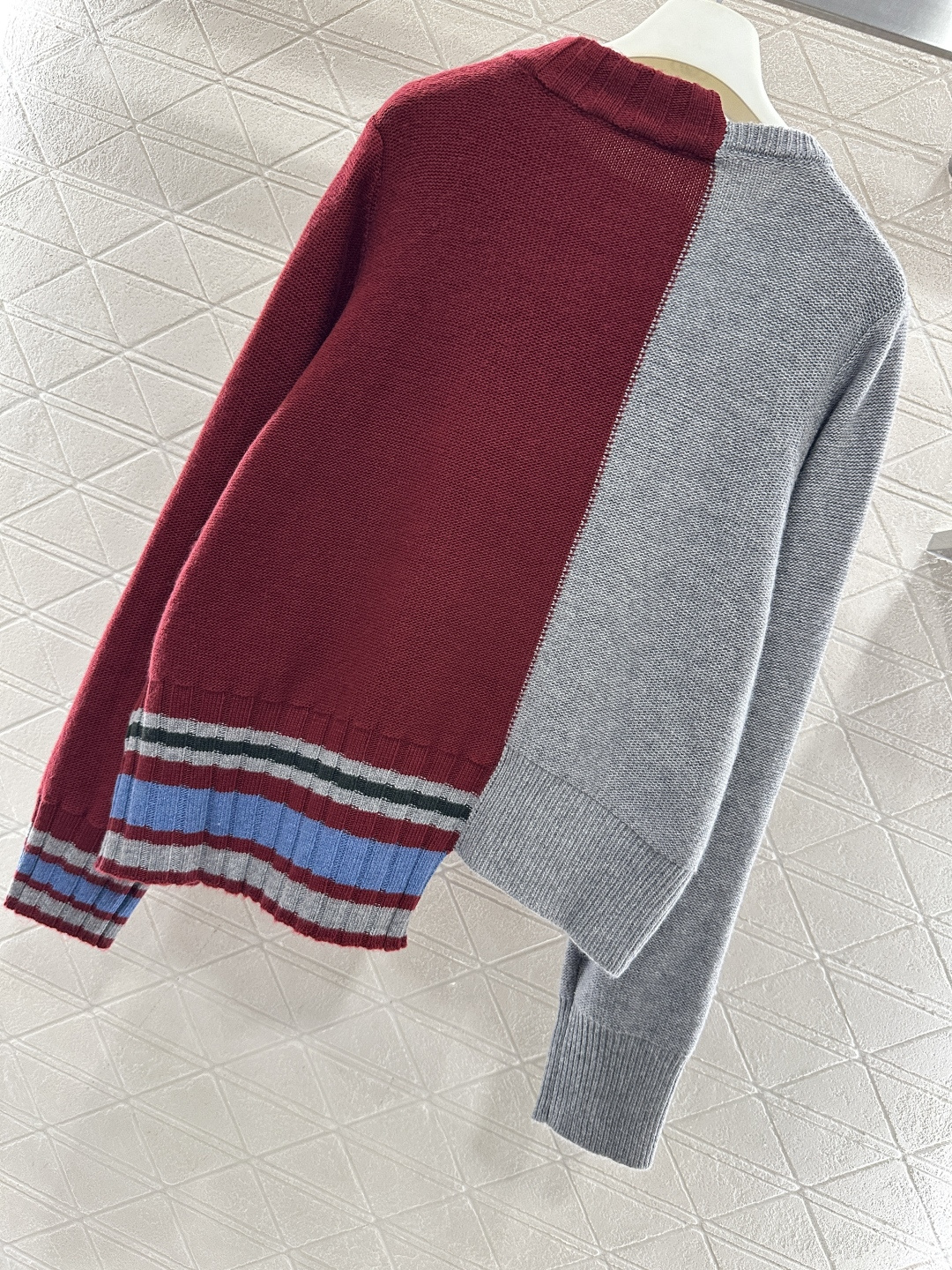 ♥West Vivienn*♥2025新品上架 拼接土星针织毛衣定制YB羊毛纱线织造，质感细腻，穿搭舒适