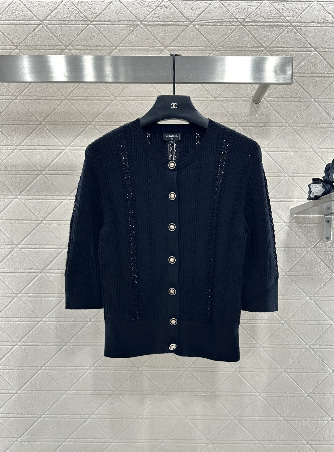 ♥Chane*♥2026新品上架 素色镂空中袖针织开衫定制YB棉毛纱线织造，质感舒适，穿搭有型，中袖针织