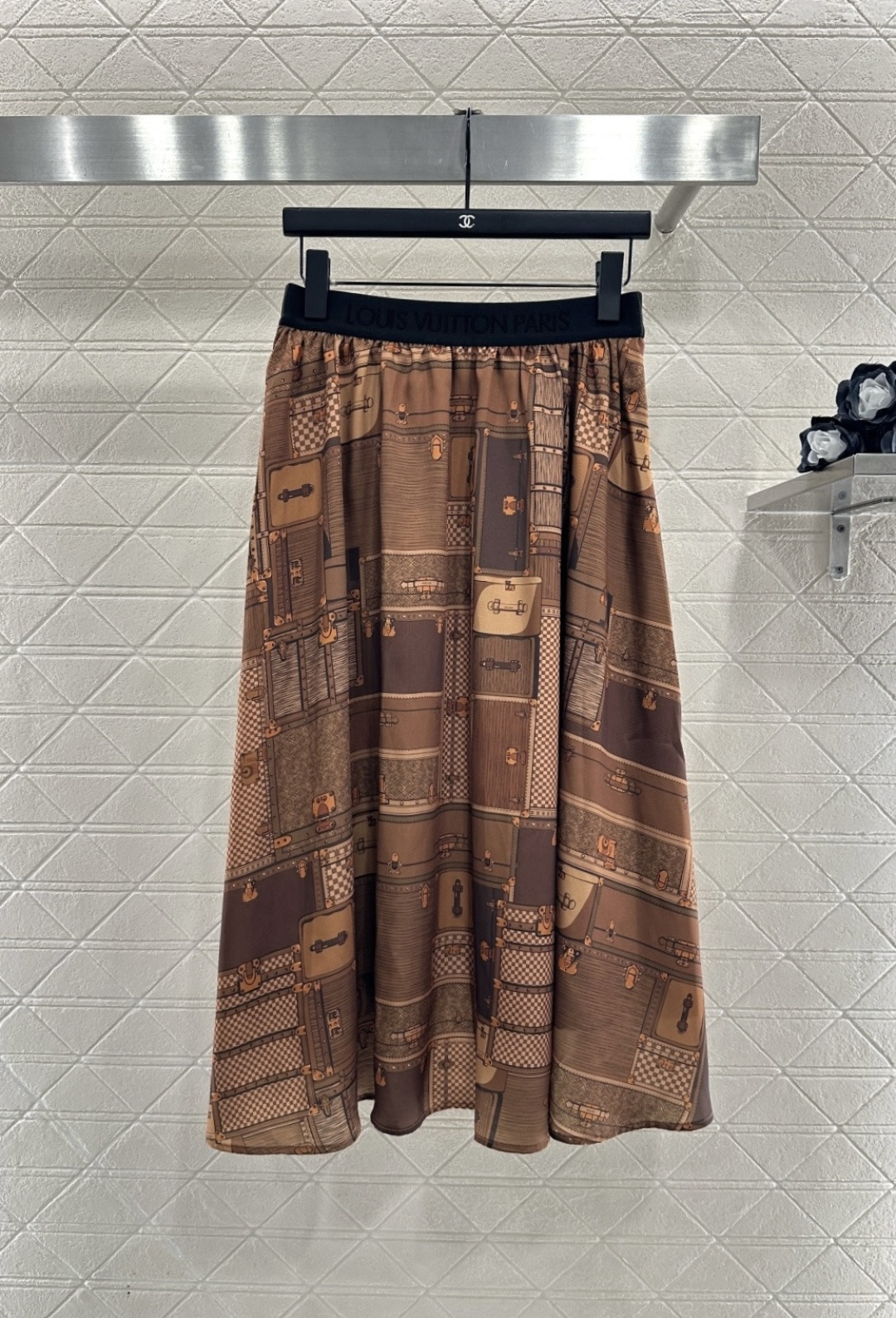 ♥Louis vuitto*♥2026新品上架 印花真丝翻领衬衫半裙套装定制YB进口真丝材质，质感细腻，