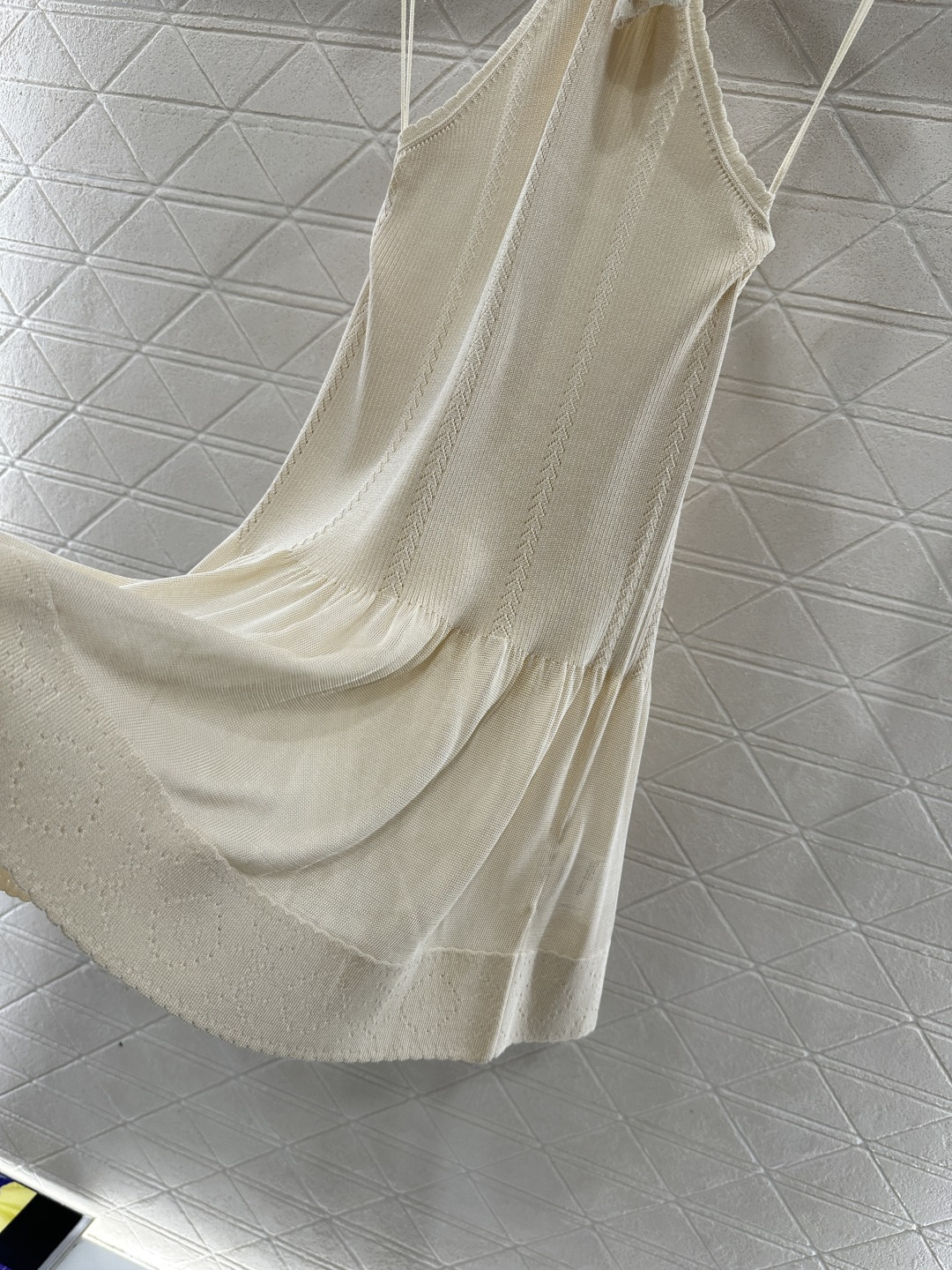 ♥Chane*♥2026新品上架 针织挂脖吊带背心定制YB丝毛纱线织造，舒适细腻，透气好穿，针织挂脖吊带