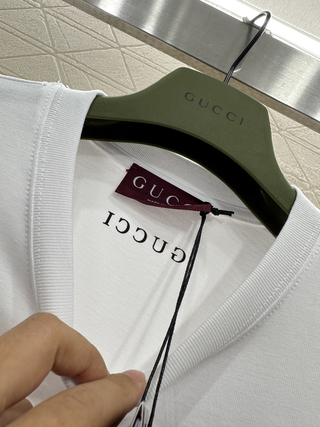 ♥Gucc*♥2026新品上架 刺绣印花圆领𝑇𝑒𝑒定制YB原生全棉材质，透气舒适，质感十足，宽松短袖T恤