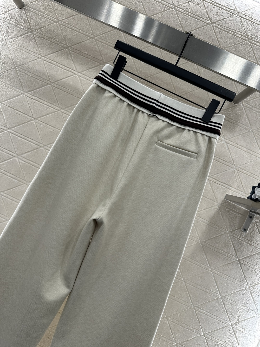 ♥Miumi*♥2025新品上架 条纹织带抽绳直筒长裤定制YB进口羊毛混纺材质，面料柔挺舒适，垂顺有型，