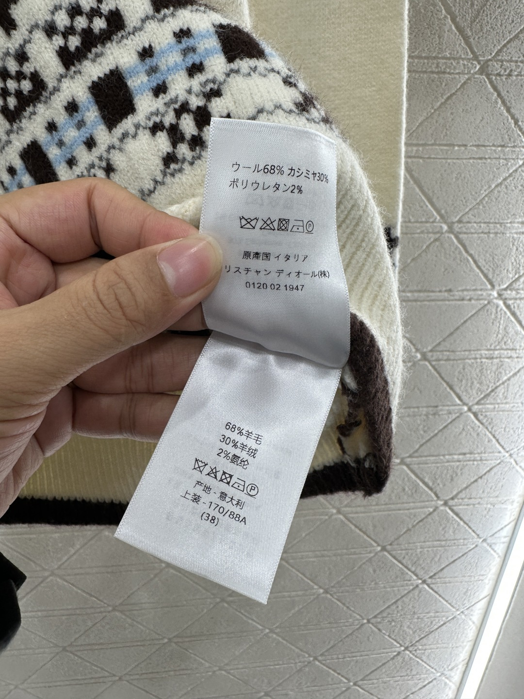 ♥Dio*♥2025新品上架 重工钩花圆领针织开衫定制YB羊绒针织材质，质感高级，舒适柔软，圆领针织开衫