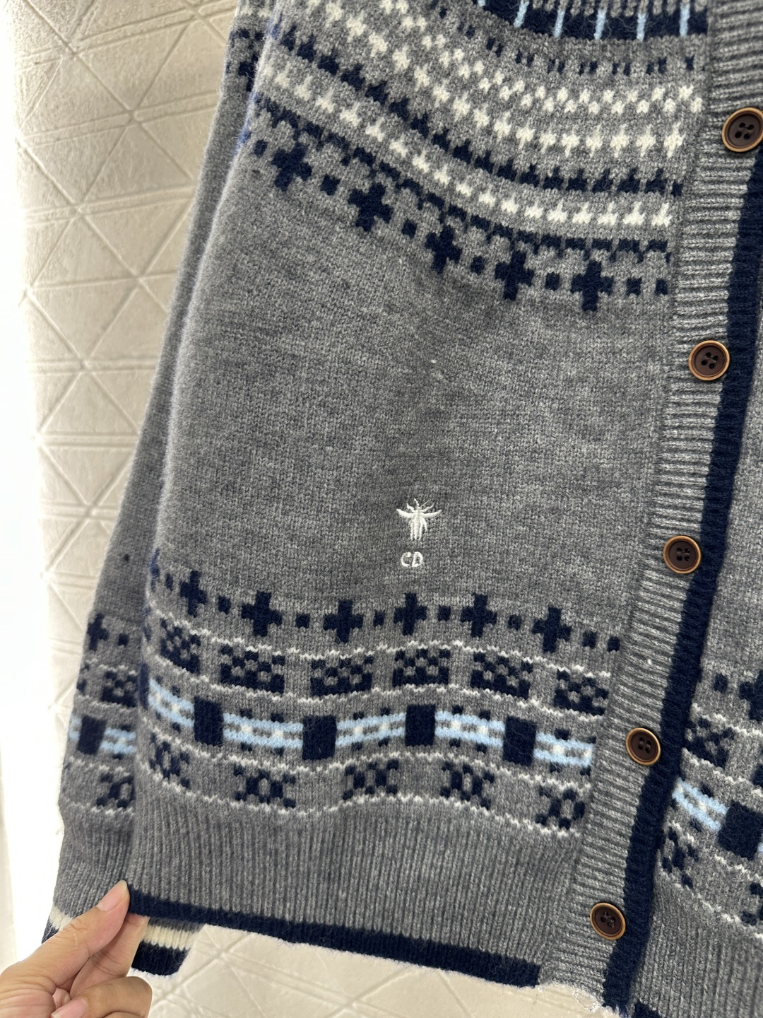 ♥Dio*♥2025新品上架 重工钩花圆领针织开衫定制YB羊绒针织材质，质感高级，舒适柔软，圆领针织开衫