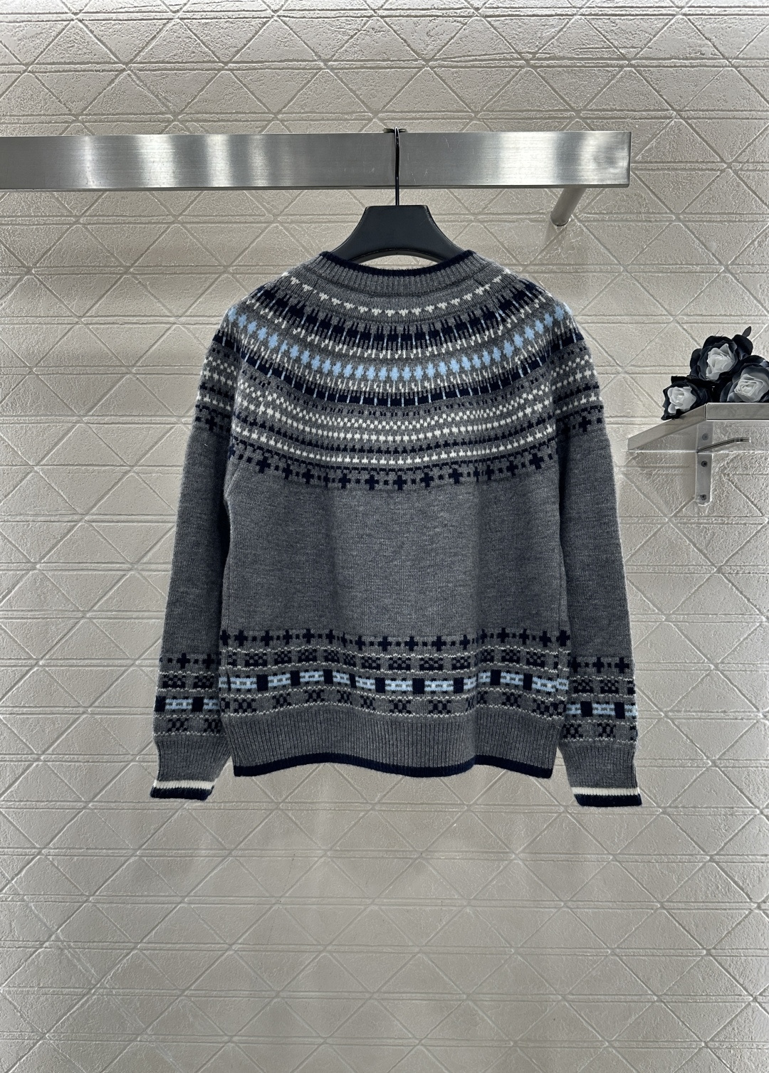 ♥Dio*♥2025新品上架 重工钩花圆领针织开衫定制YB羊绒针织材质，质感高级，舒适柔软，圆领针织开衫