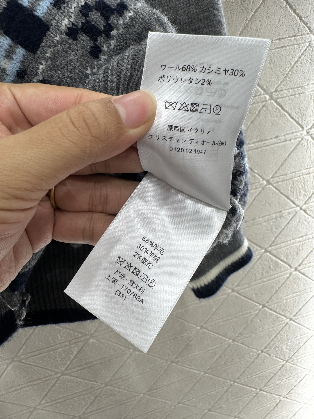 ♥Dio*♥2025新品上架 重工钩花圆领针织开衫定制YB羊绒针织材质，质感高级，舒适柔软，圆领针织开衫