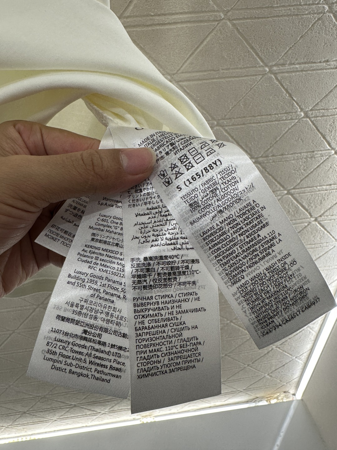 ♥Gucc*♥2026新品上架 徽标印花圆领𝑇𝑒𝑒定制YB原生全棉材质，透气舒适，质感十足，宽松短袖T恤