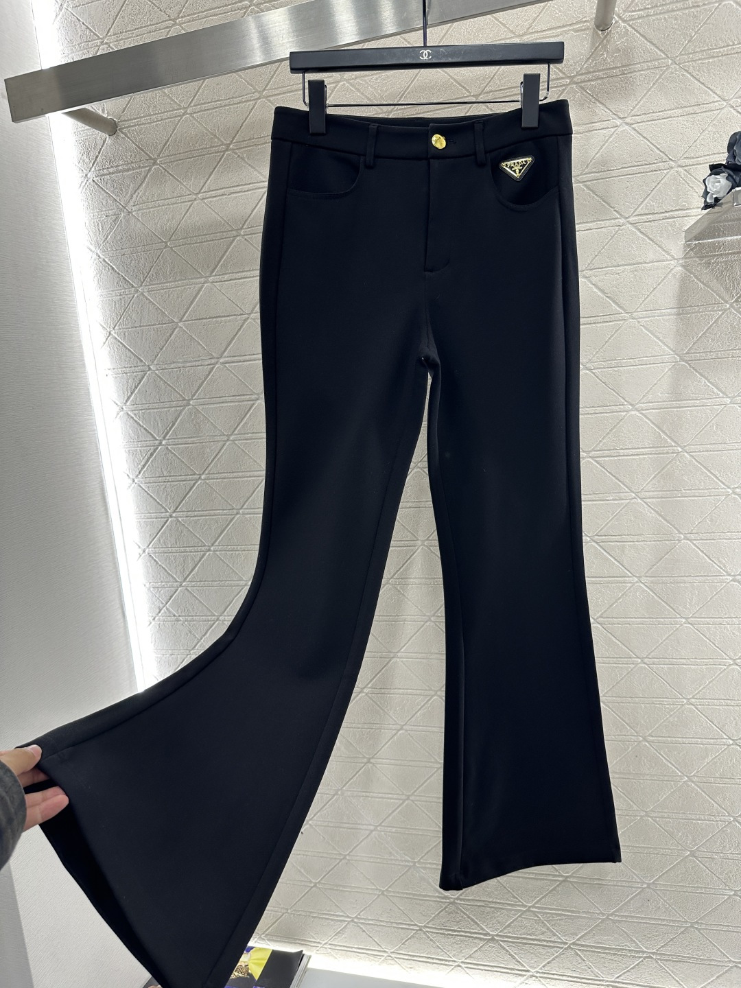 ♥Prad*♥2025新品上架 微喇修身高腰长裤定制YB进口混纺材质，面料柔挺舒适，挺括有型，高腰长裤版