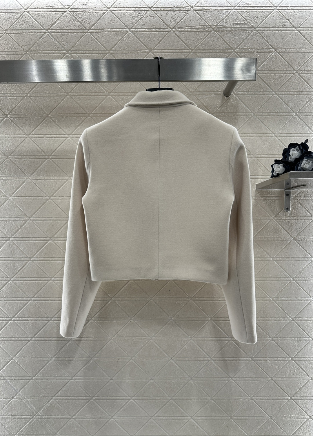 ♥Dio*♥2025新品上架 翻领短款外套半裙套装定制YB进口毛呢材质，肌理明显，舒适保暖，翻领短款外套