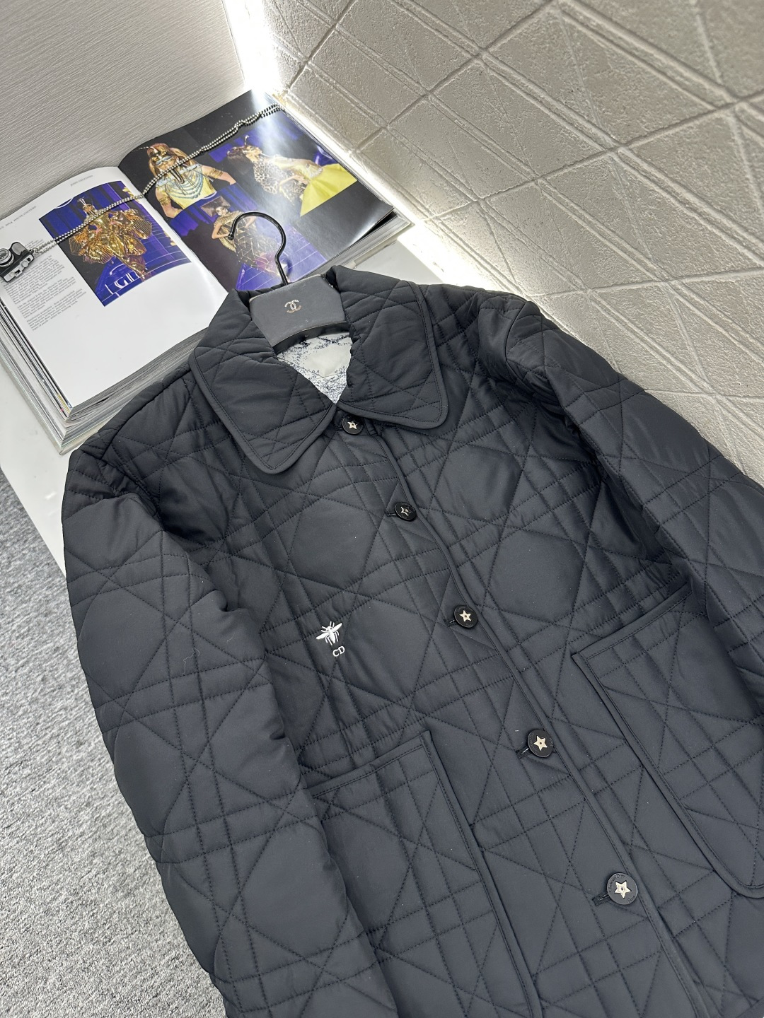 ♥Dio*♥2025新品上架 藤格纹口袋棉服外套定制YB进口尼龙材质，质感光泽，轻盈舒适，翻领正肩棉服外