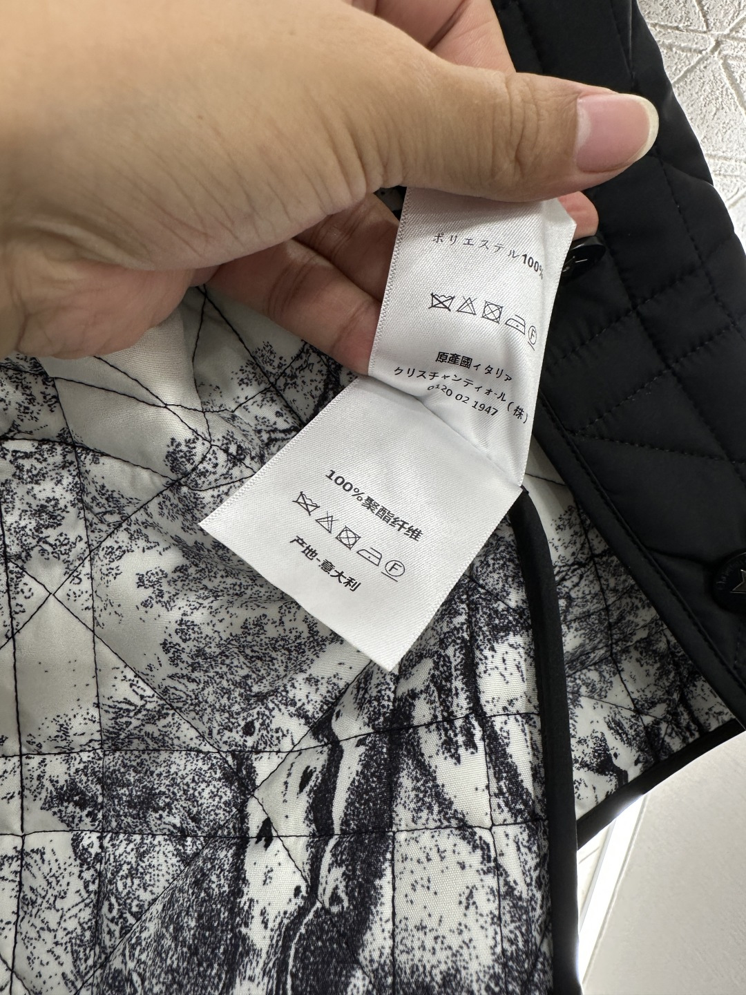 ♥Dio*♥2025新品上架 藤格纹口袋棉服外套定制YB进口尼龙材质，质感光泽，轻盈舒适，翻领正肩棉服外