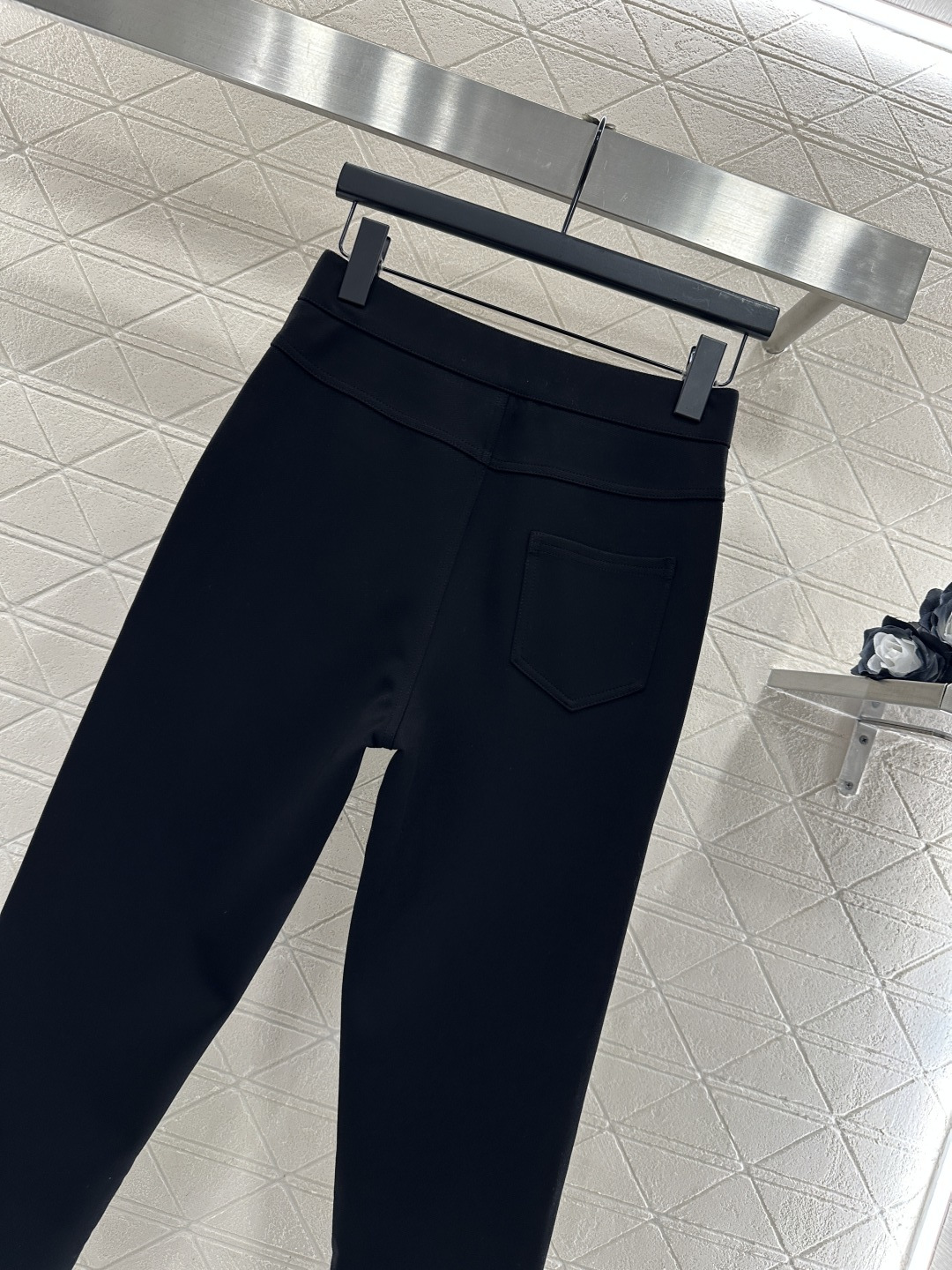 ♥Louis vuitto*♥2025新品上架 加绒字母徽标高弹打底裤定制YB进口加绒高弹力材质，弹力舒