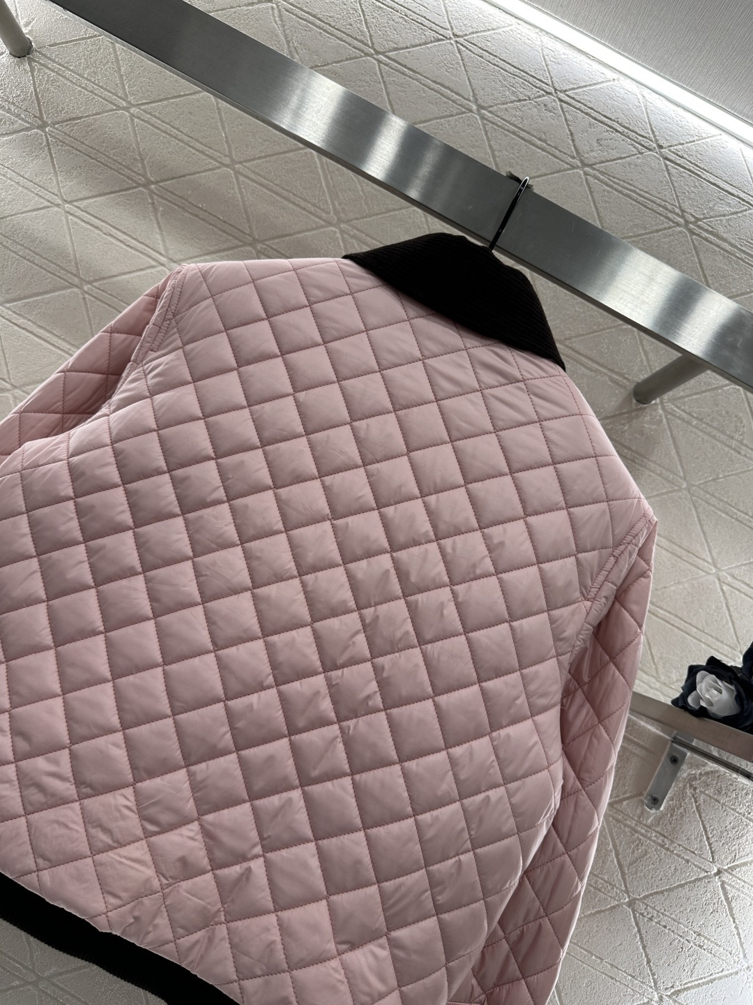 ♥Loew*♥2025新品上架 灯芯绒领菱格棉服外套定制YB防风防水尼龙材质，羽绒棉填充内里，整件轻盈保