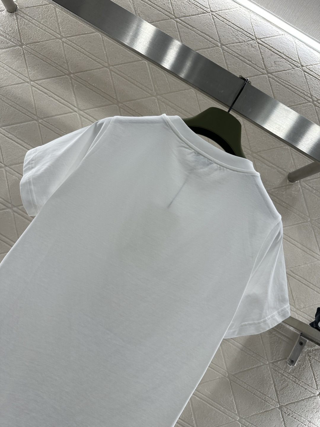 ♥Celin*♥2026新品上架 立体钉珠徽标𝑇𝑒𝑒定制YB丝光全棉材质，透气舒适，质感十足，修身短袖T