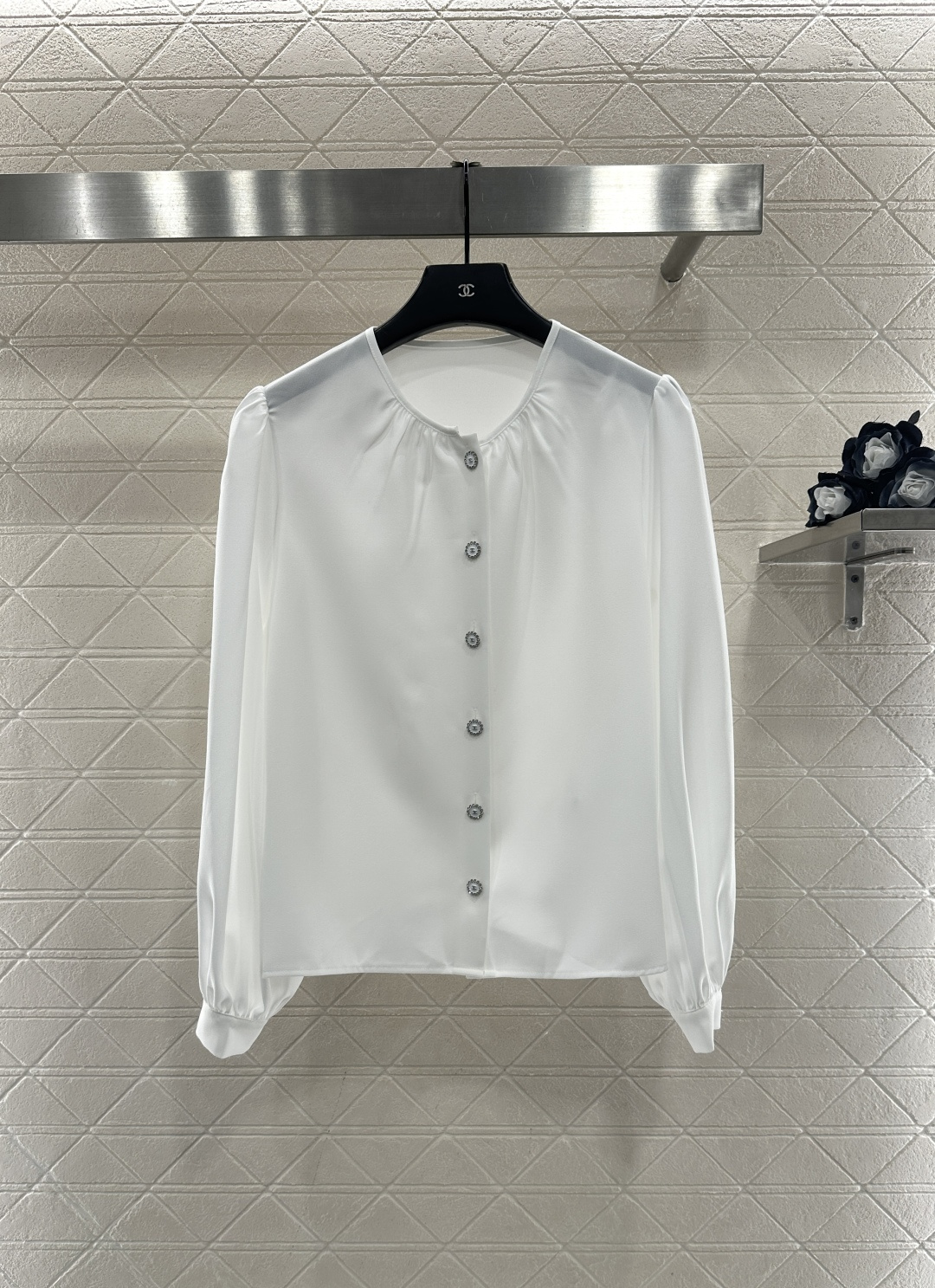 ♥Chane*♥2026新品上架 圆领泡泡袖衬衫定制YB进口雪纺纱材质，质感舒适，垂顺有型，纽扣开襟衬衫