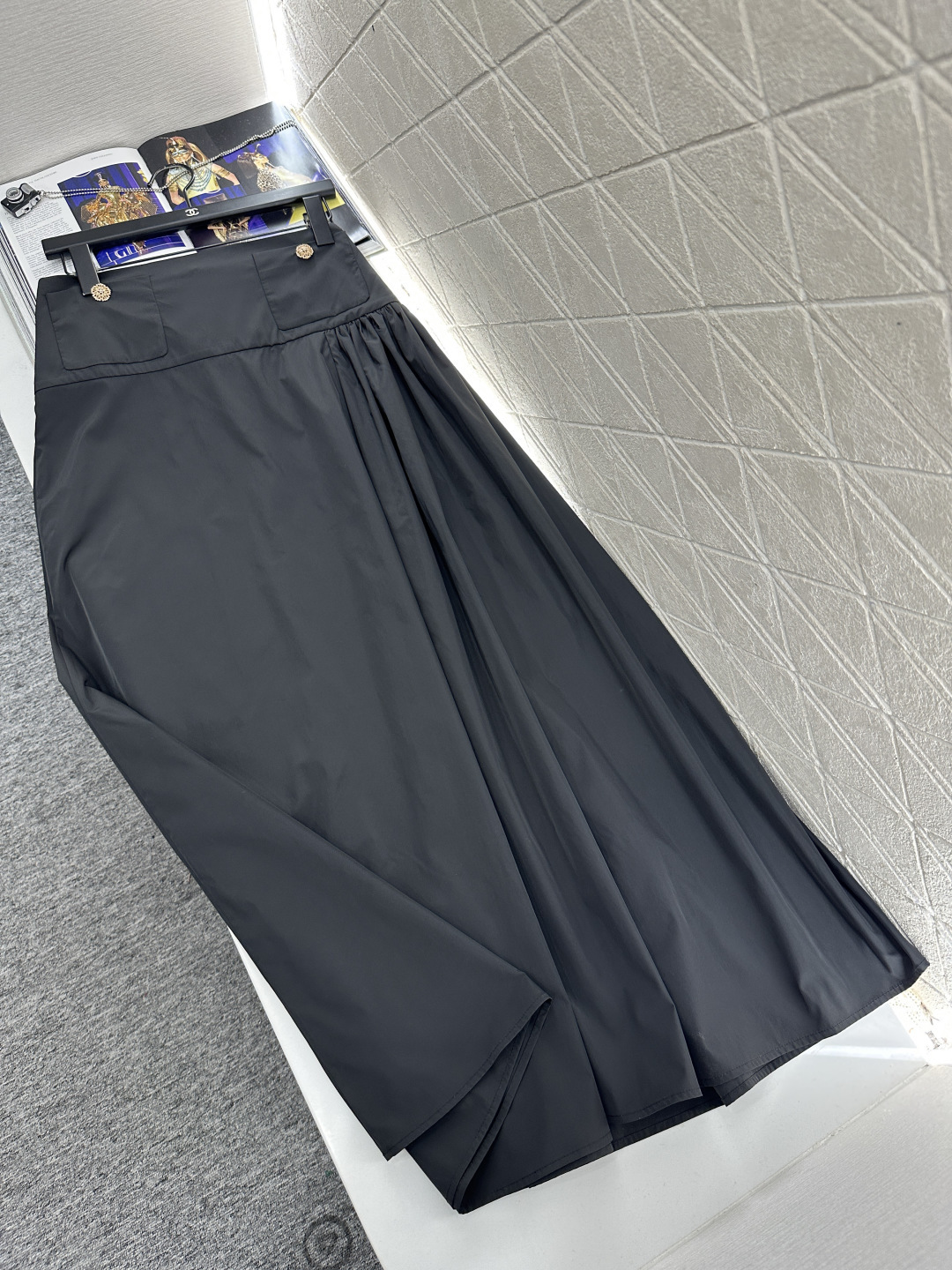 ♥Chane*♥2026新品上架 海军翻领上衣压褶半裙套装定制YB进口丝塔稠材质，质感光泽，穿搭轻盈舒适