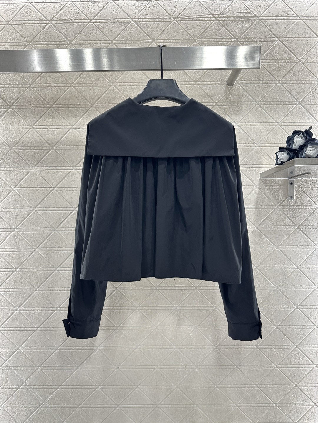 ♥Chane*♥2026新品上架 海军翻领上衣压褶半裙套装定制YB进口丝塔稠材质，质感光泽，穿搭轻盈舒适