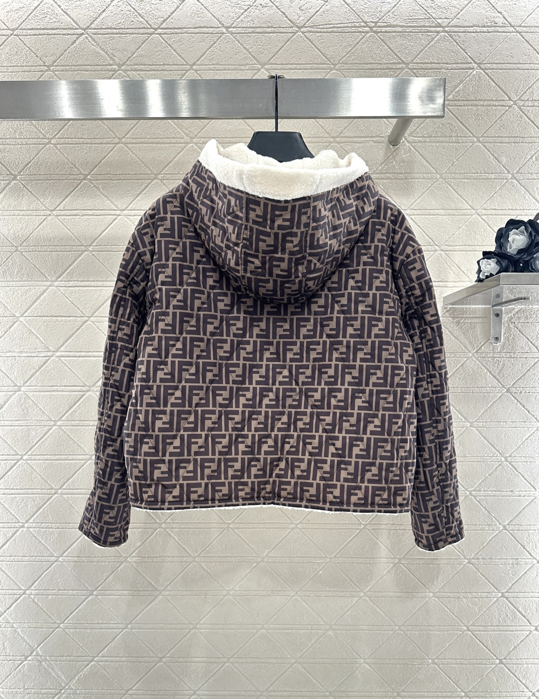 ♥Fend*♥2025新品上架 泰迪两面穿连帽拉链外套定制YB泰迪羊羔毛材质，成衣质感品相绝佳，连帽抽绳