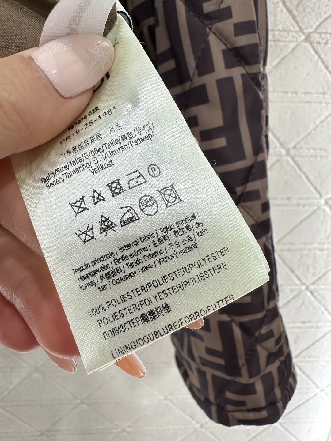 ♥Fend*♥2025新品上架 泰迪两面穿连帽拉链外套定制YB泰迪羊羔毛材质，成衣质感品相绝佳，连帽抽绳