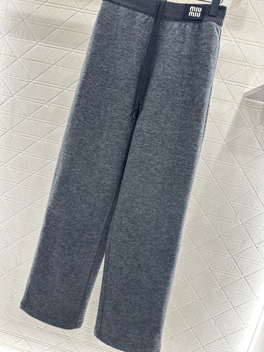 ♥Miumi♥2025新品上架 抽绳阔腿长裤定制YB进口羊毛混纺材质，质感高级，穿搭舒适，内里加绒，秋冬