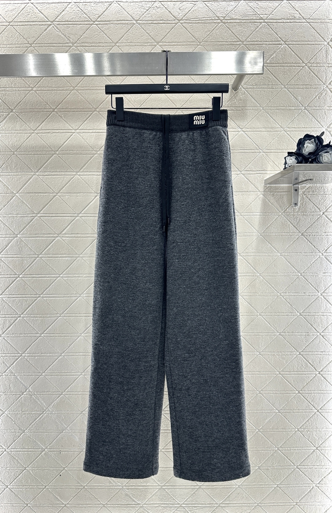 ♥Miumi♥2025新品上架 抽绳阔腿长裤定制YB进口羊毛混纺材质，质感高级，穿搭舒适，内里加绒，秋冬