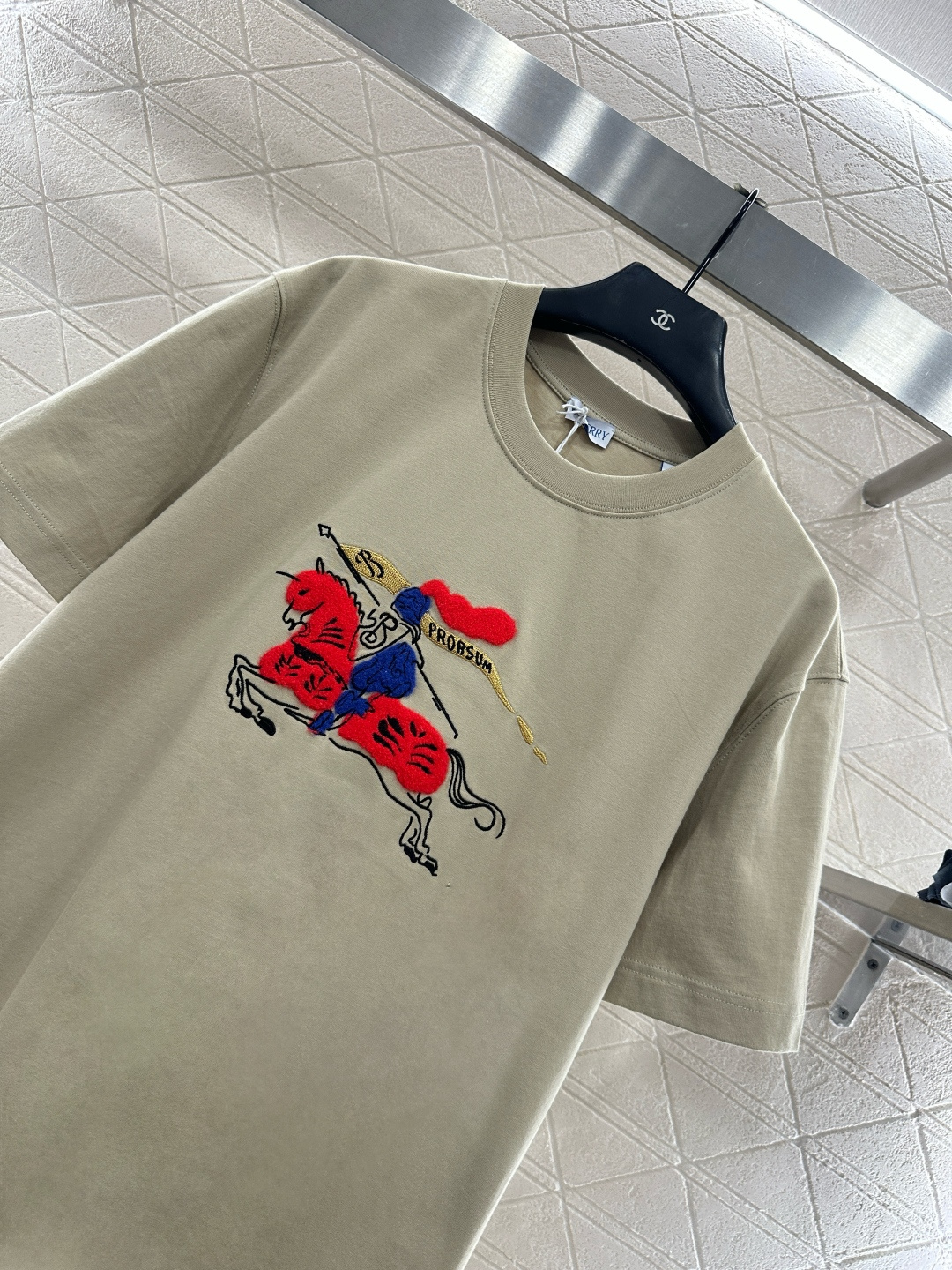 ♥BBR*♥2026新品上架 贺岁圆领战马徽标𝑇𝑒𝑒新年贺岁系列#定制YB原生全棉材质，质感细腻，舒适透