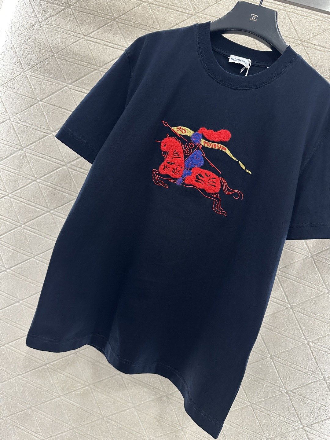 ♥BBR*♥2026新品上架 贺岁圆领战马徽标𝑇𝑒𝑒新年贺岁系列#定制YB原生全棉材质，质感细腻，舒适透