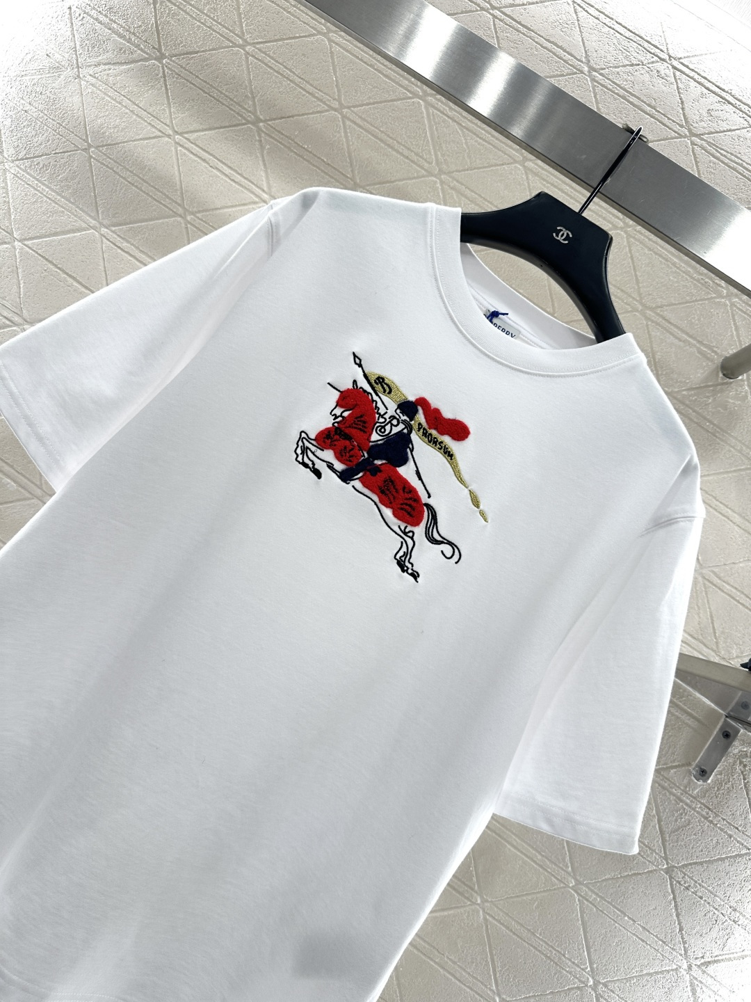 ♥BBR*♥2026新品上架 贺岁圆领战马徽标𝑇𝑒𝑒新年贺岁系列#定制YB原生全棉材质，质感细腻，舒适透