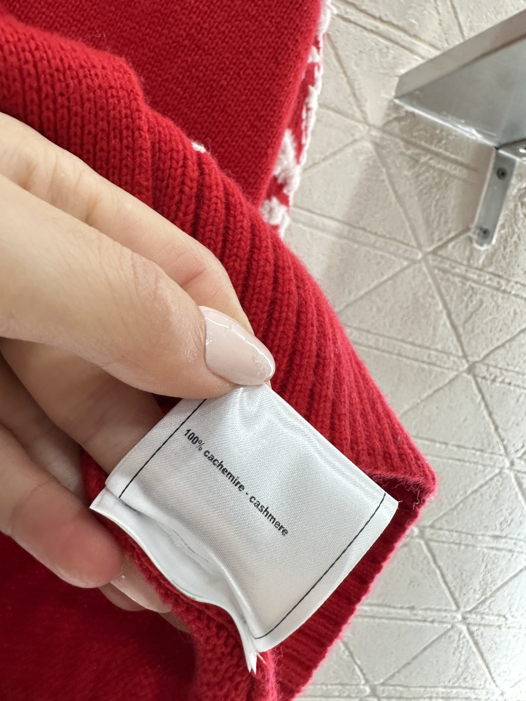 ♥Chane*♥2025新品上架 山茶花V领针织开衫定制YB羊绒纱线织造，密度细针织造，清晰刺绣钩针肌理