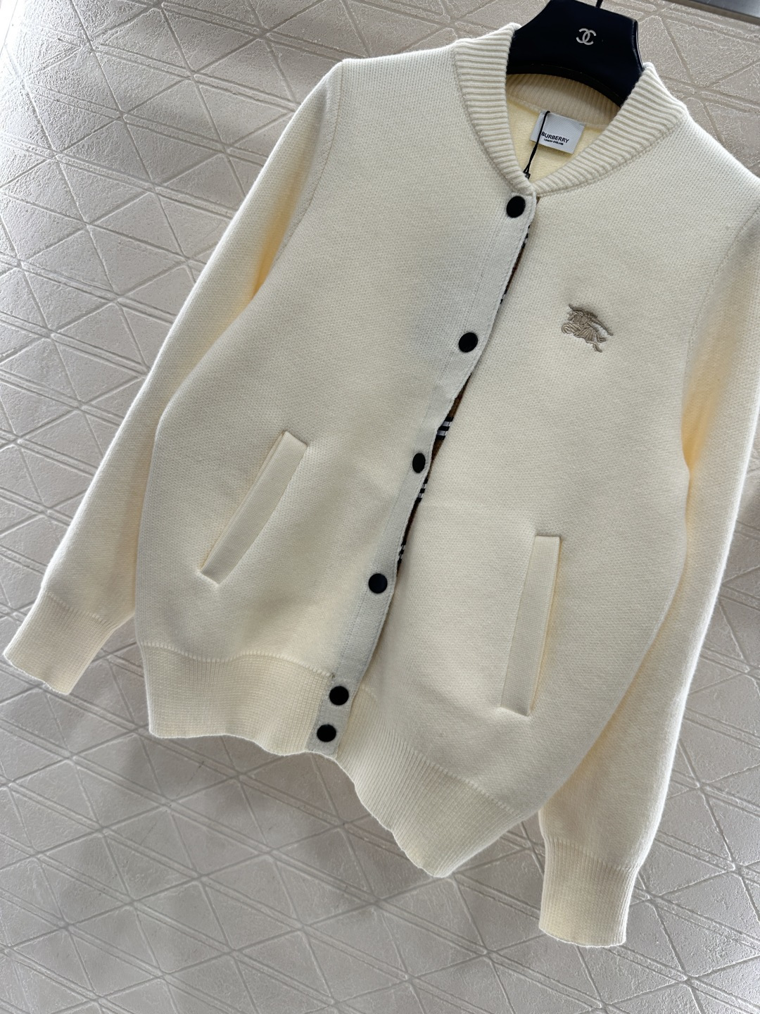 ♥BBR*♥2025新品上架 针织立领外套定制YB羊毛纱线织造，质感柔软，保暖亲肤，立领棒球外套版型，通