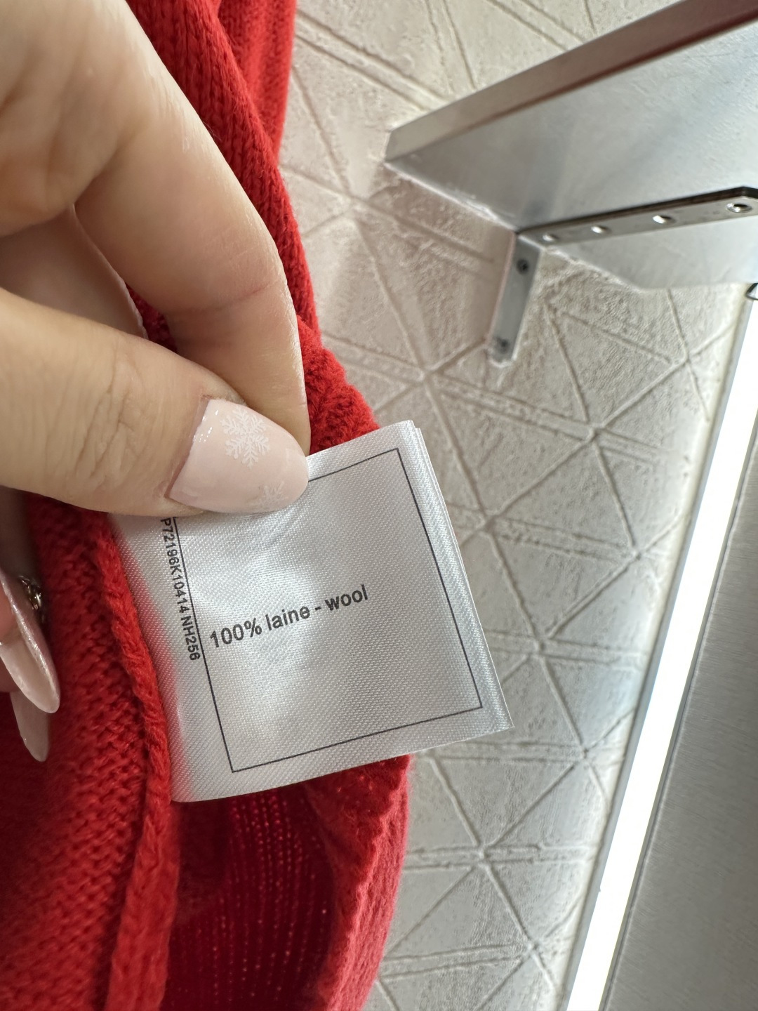 ♥Chane*♥2025新品上架 小鹿钩花针织毛衣定制YB羊毛纱线织造，穿搭舒适，质感十足，圆领针织套头