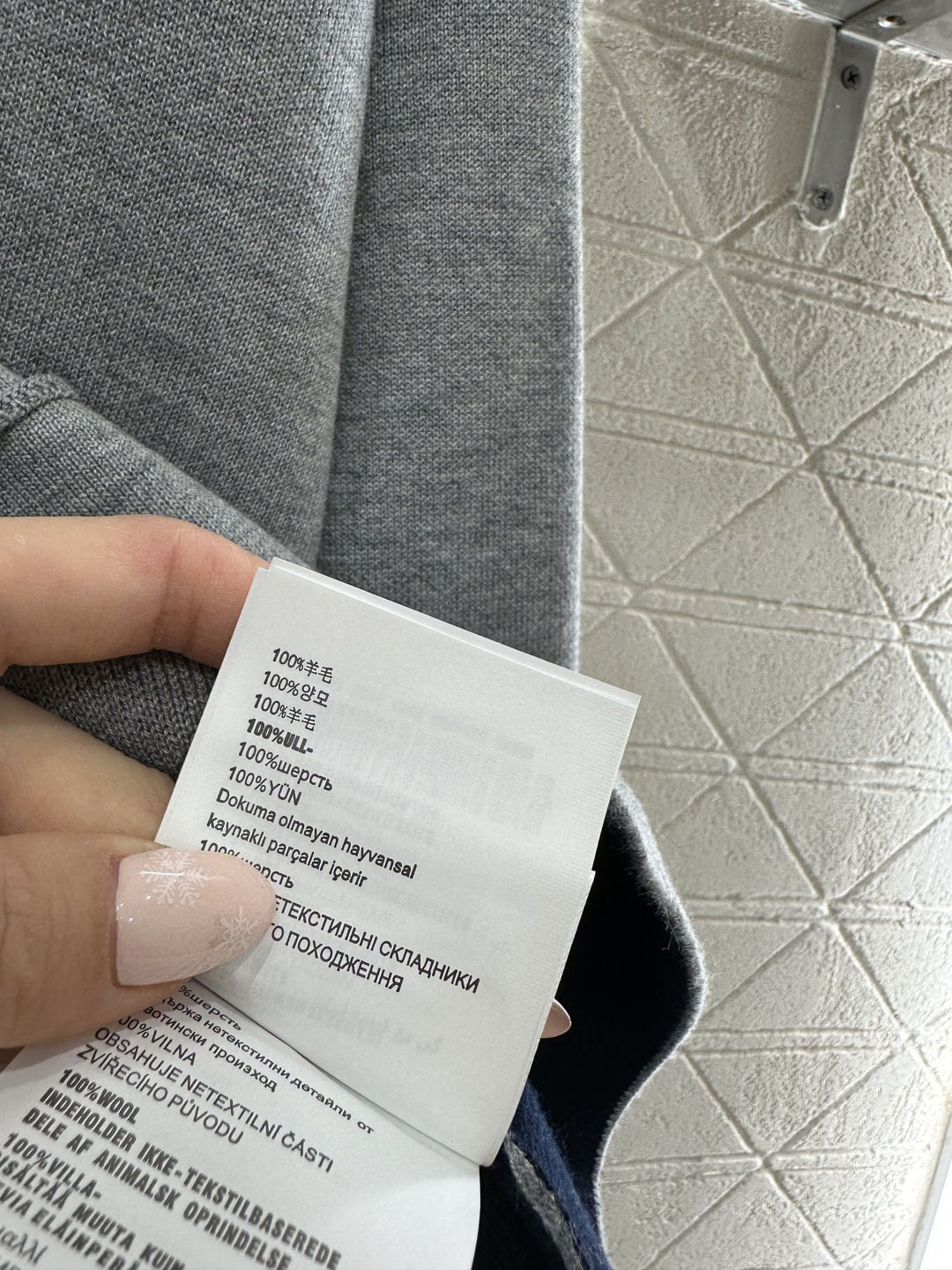 ♥Miumi*♥2025新品上架 翻领半开襟针织上衣定制YB羊毛纱线织造，质感高级，舒适柔软，半开襟拉链