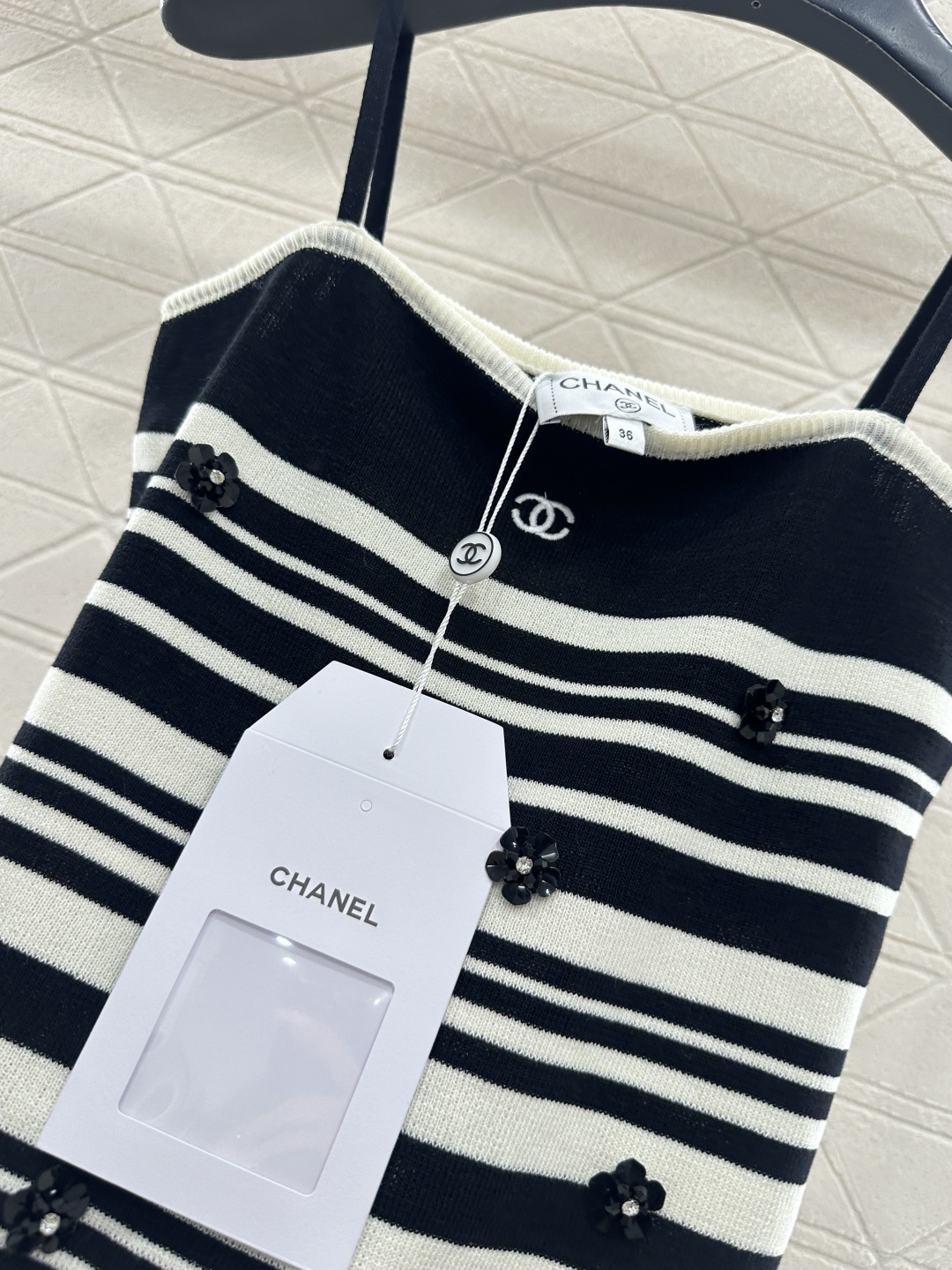 ♥Chane*♥2026新品上架 条纹吊带针织背心定制YB羊毛纱线织造，质感舒适，柔软弹力，平口领细肩吊