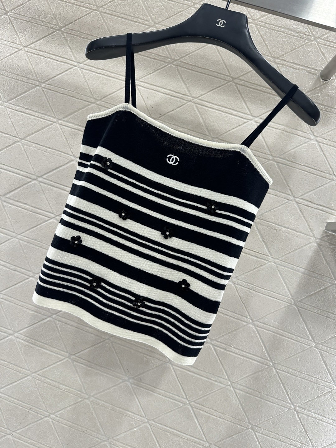 ♥Chane*♥2026新品上架 条纹吊带针织背心定制YB羊毛纱线织造，质感舒适，柔软弹力，平口领细肩吊