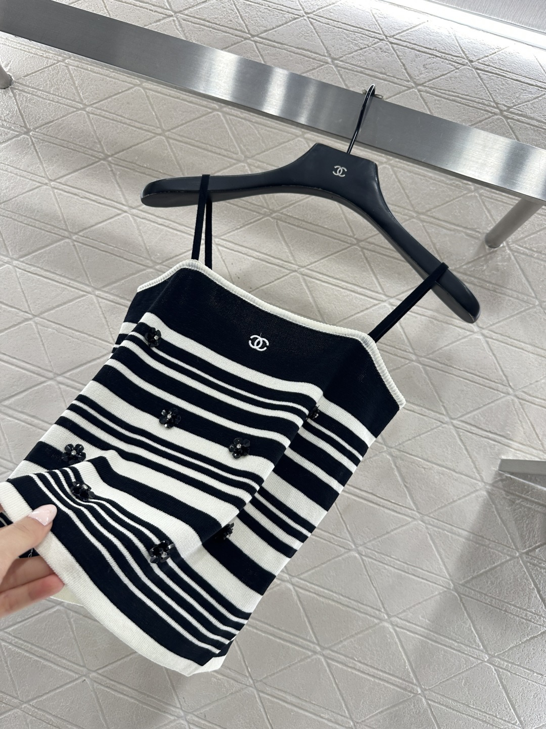 ♥Chane*♥2026新品上架 条纹吊带针织背心定制YB羊毛纱线织造，质感舒适，柔软弹力，平口领细肩吊