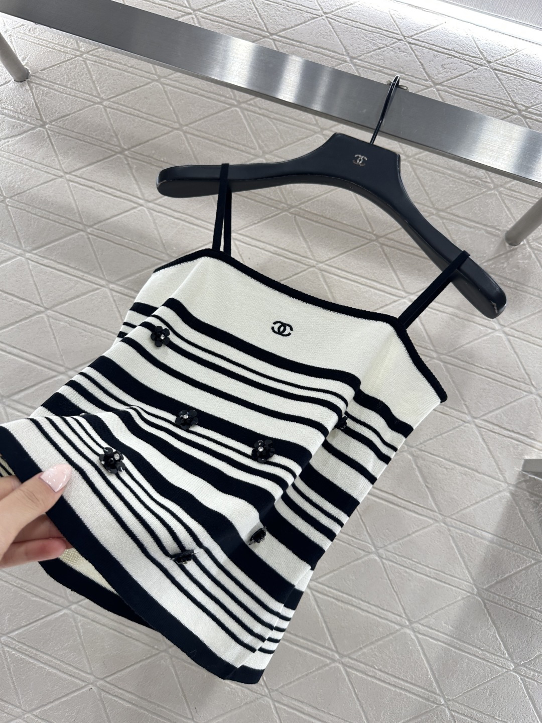♥Chane*♥2026新品上架 条纹吊带针织背心定制YB羊毛纱线织造，质感舒适，柔软弹力，平口领细肩吊