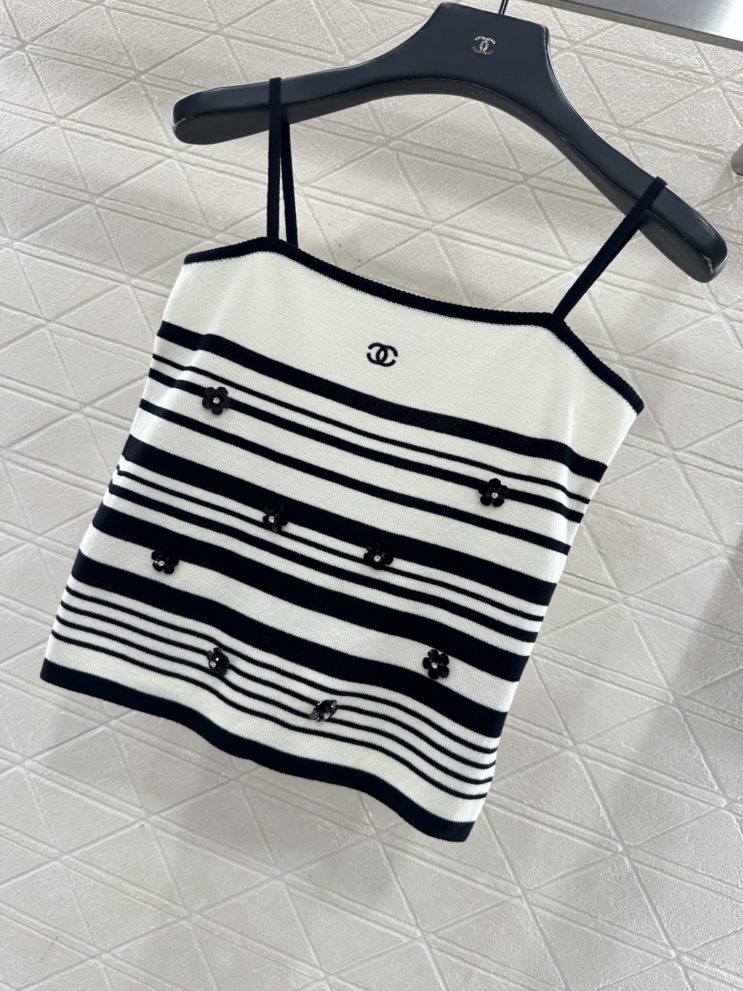 ♥Chane*♥2026新品上架 条纹吊带针织背心定制YB羊毛纱线织造，质感舒适，柔软弹力，平口领细肩吊