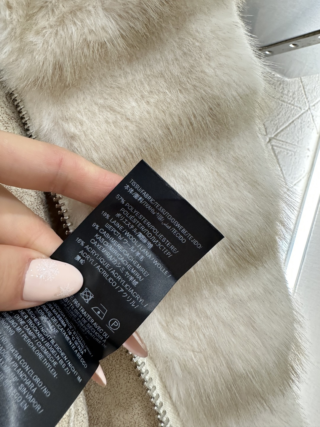 ♥Saint Lauren*♥2025新品上架 连帽环保皮毛外套定制YB进口环保皮毛材质，外层丝毛处理，