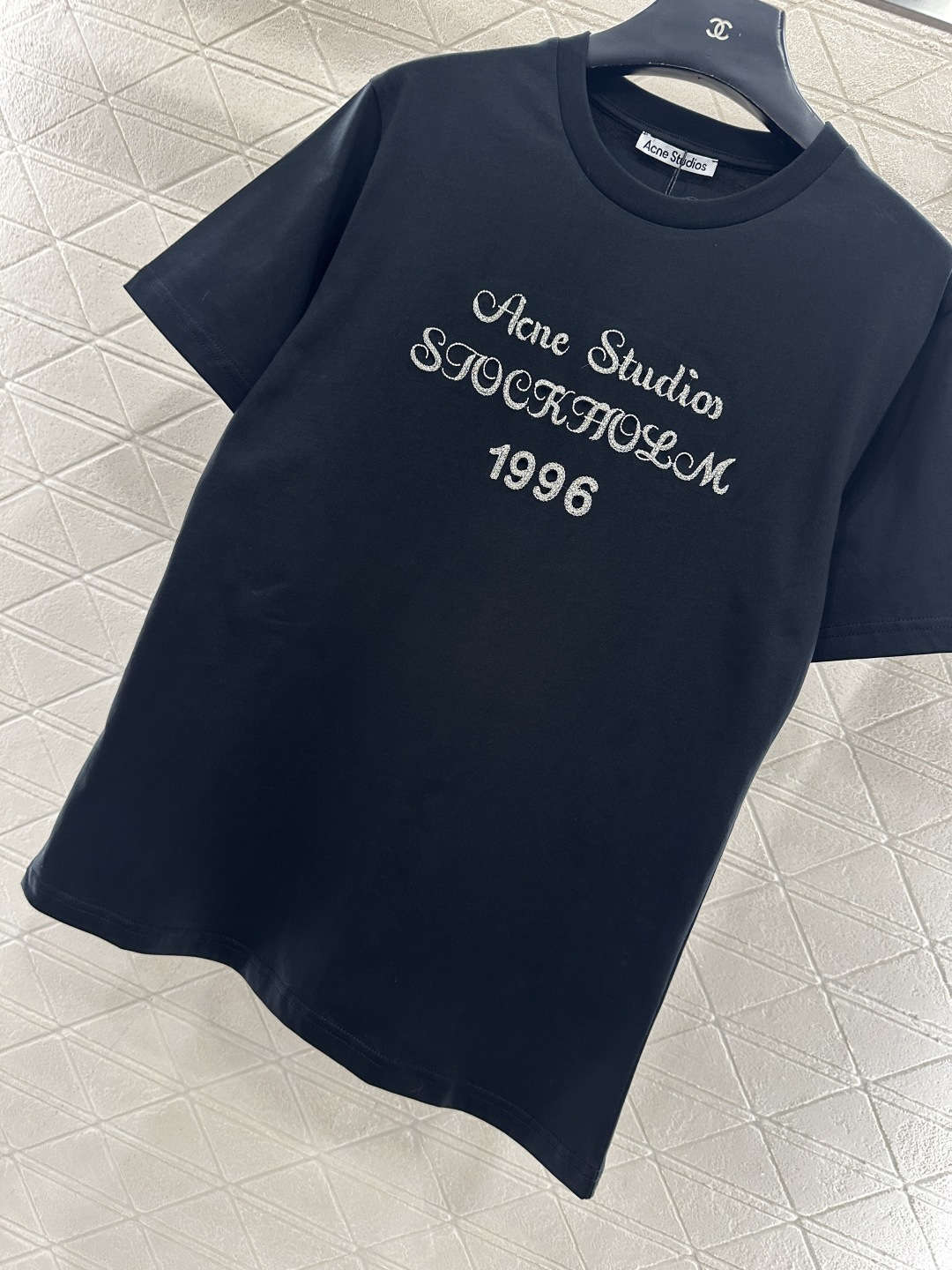 ♥Acne studio*♥2026新品上架 订珠花体徽标𝑇𝑒𝑒定制YB丝光全棉材质，质感细腻，舒适透气