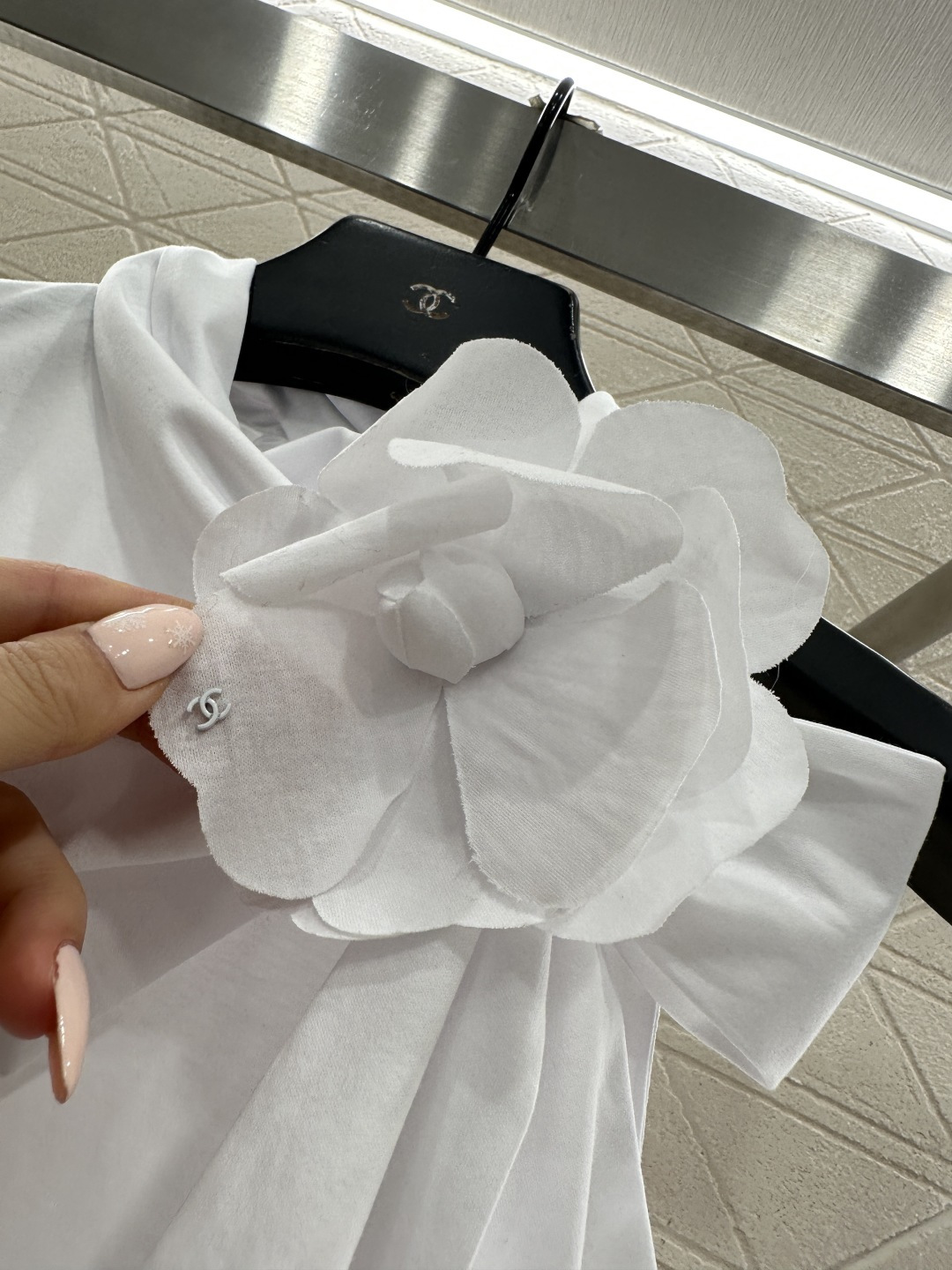 ♥Chane*♥2026新品上架 挂脖系带山茶花背心定制YB棉麻材质，质感高级舒适，透气舒爽，挂脖背心版