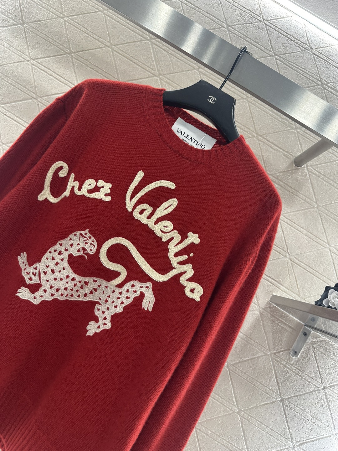 ♥Valentun*♥2026新品上架 贺岁撞色徽标钩花针织毛衣新年贺岁限定系列#定制YB羊毛纱线织造，