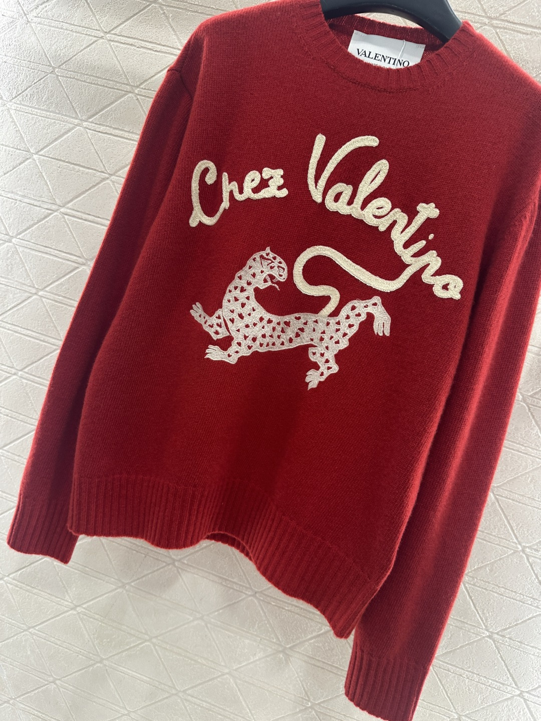 ♥Valentun*♥2026新品上架 贺岁撞色徽标钩花针织毛衣新年贺岁限定系列#定制YB羊毛纱线织造，