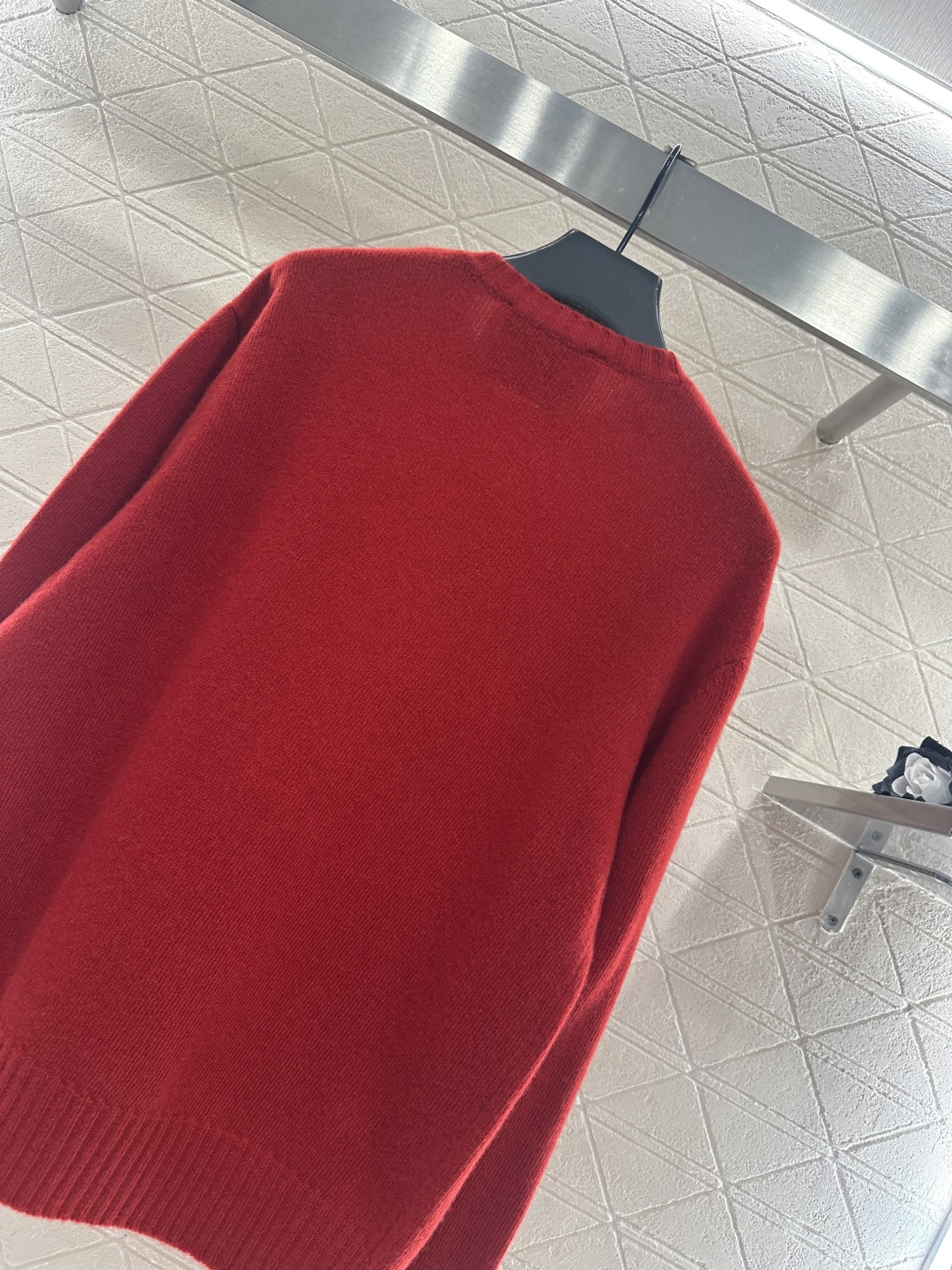 ♥Valentun*♥2026新品上架 贺岁撞色徽标钩花针织毛衣新年贺岁限定系列#定制YB羊毛纱线织造，