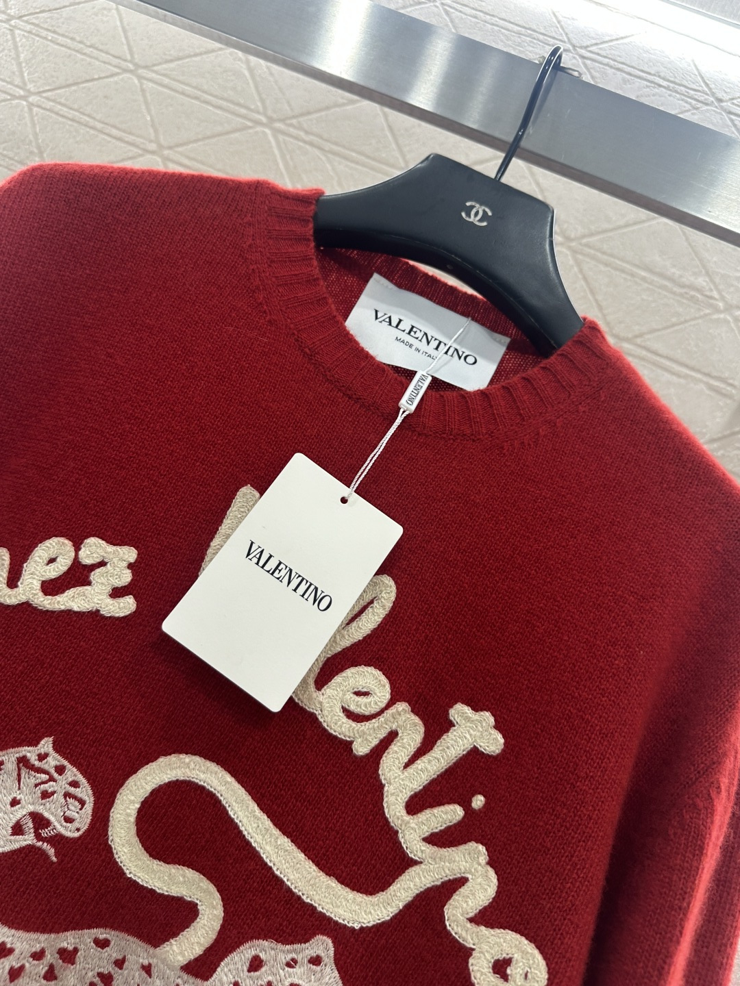 ♥Valentun*♥2026新品上架 贺岁撞色徽标钩花针织毛衣新年贺岁限定系列#定制YB羊毛纱线织造，