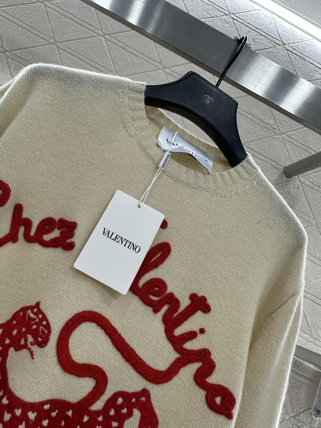 ♥Valentun*♥2026新品上架 贺岁撞色徽标钩花针织毛衣新年贺岁限定系列#定制YB羊毛纱线织造，