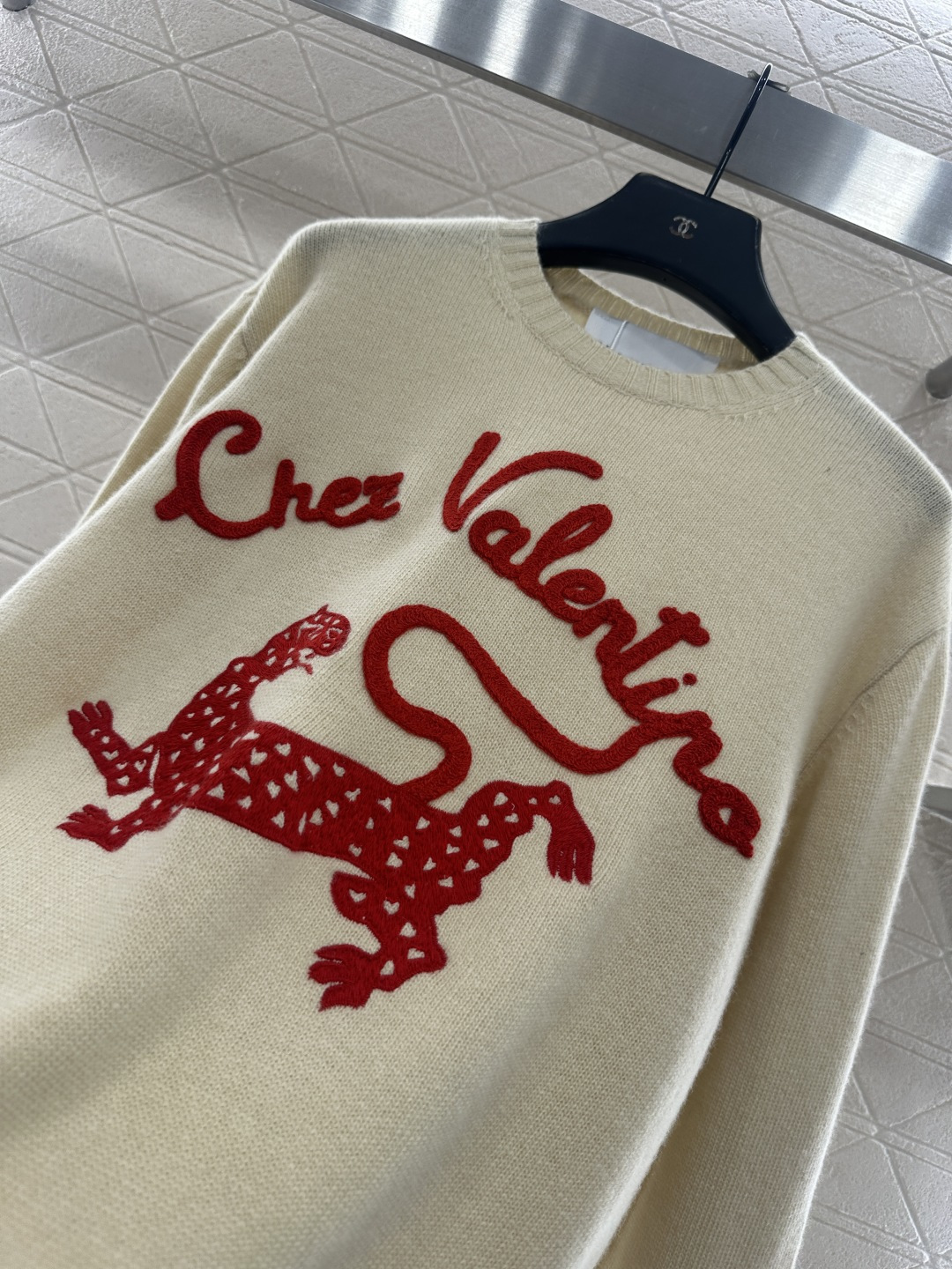 ♥Valentun*♥2026新品上架 贺岁撞色徽标钩花针织毛衣新年贺岁限定系列#定制YB羊毛纱线织造，