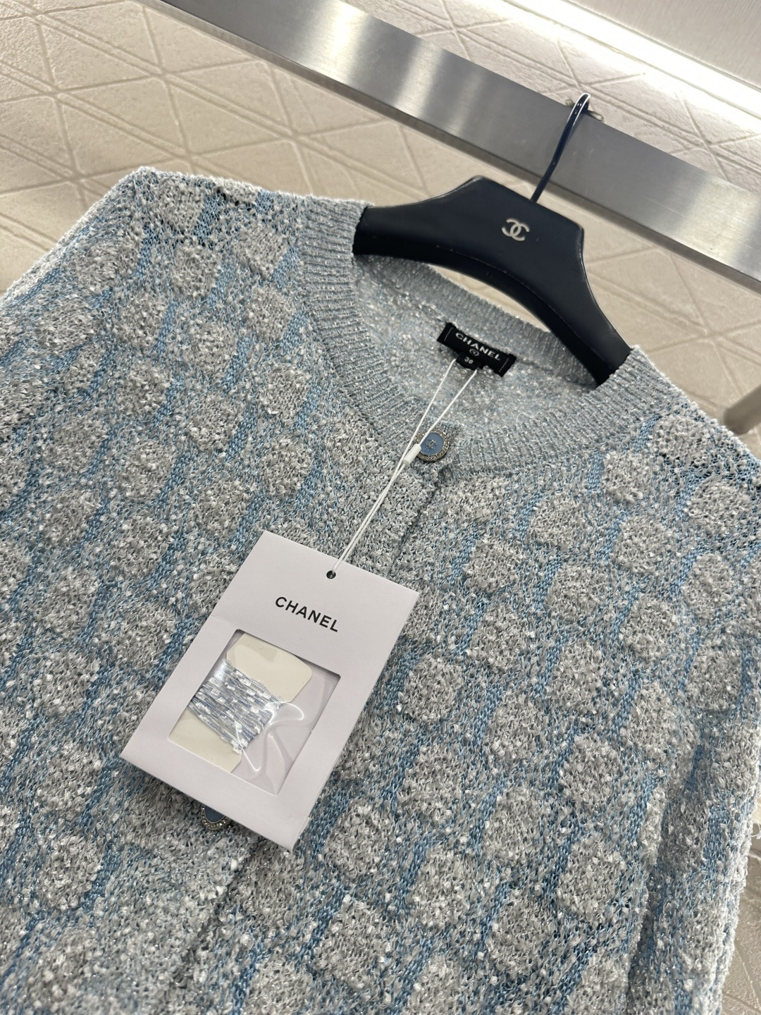 ♥Chane*♥2026新品上架 流苏针织开衫定制YB棉毛纱线织造，质感细腻，舒适好穿，圆领针织开衫剪裁