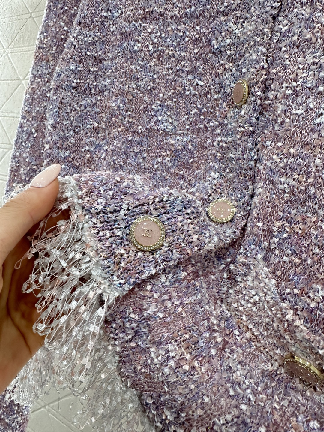 ♥Chane*♥2026新品上架 流苏针织开衫定制YB棉毛纱线织造，质感细腻，舒适好穿，圆领针织开衫剪裁