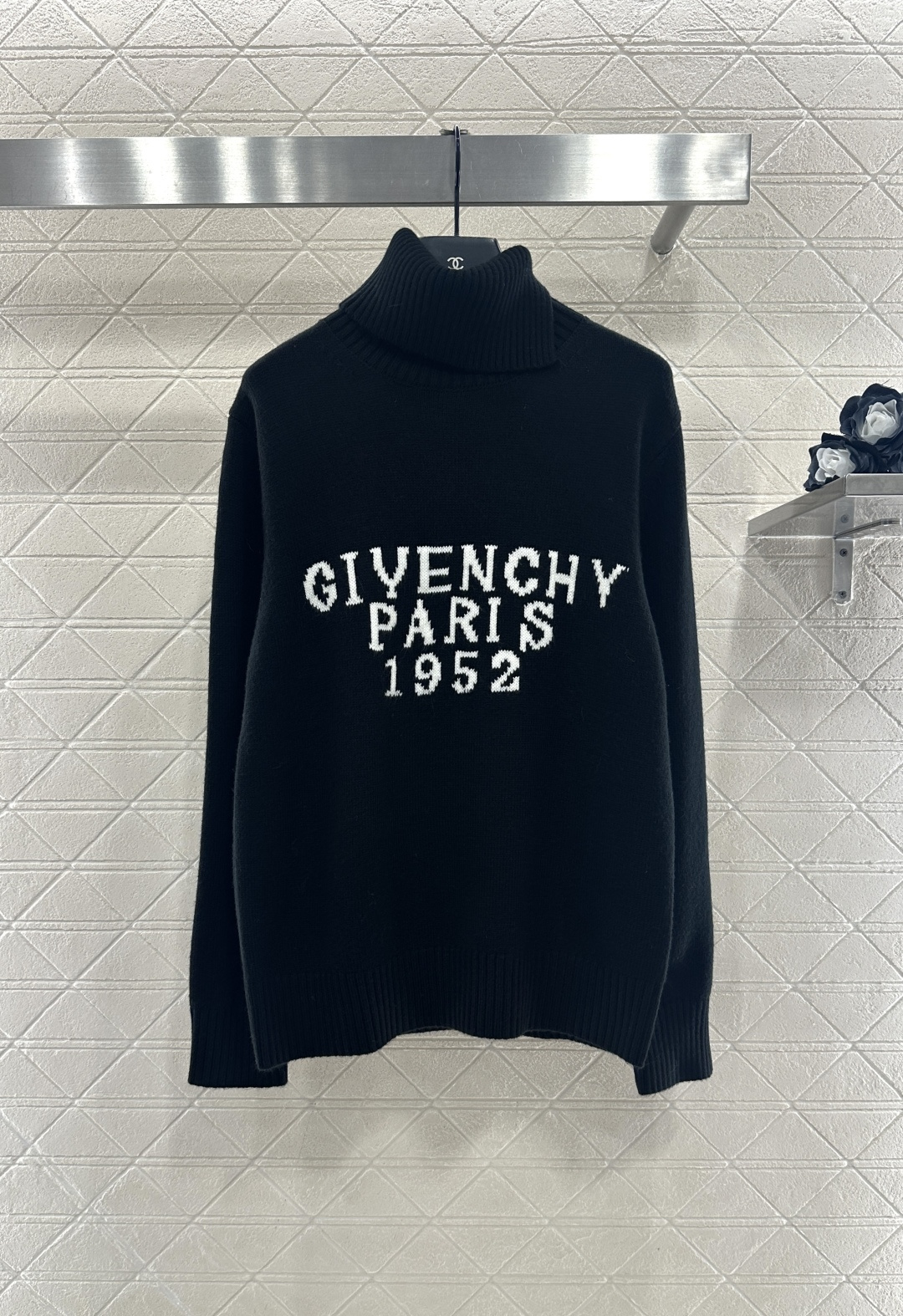 ♥Givench*♥2025新品上架 高领字母套头毛衣定制YB羊绒羊毛纱线织造，质感细腻，舒适保暖，高领