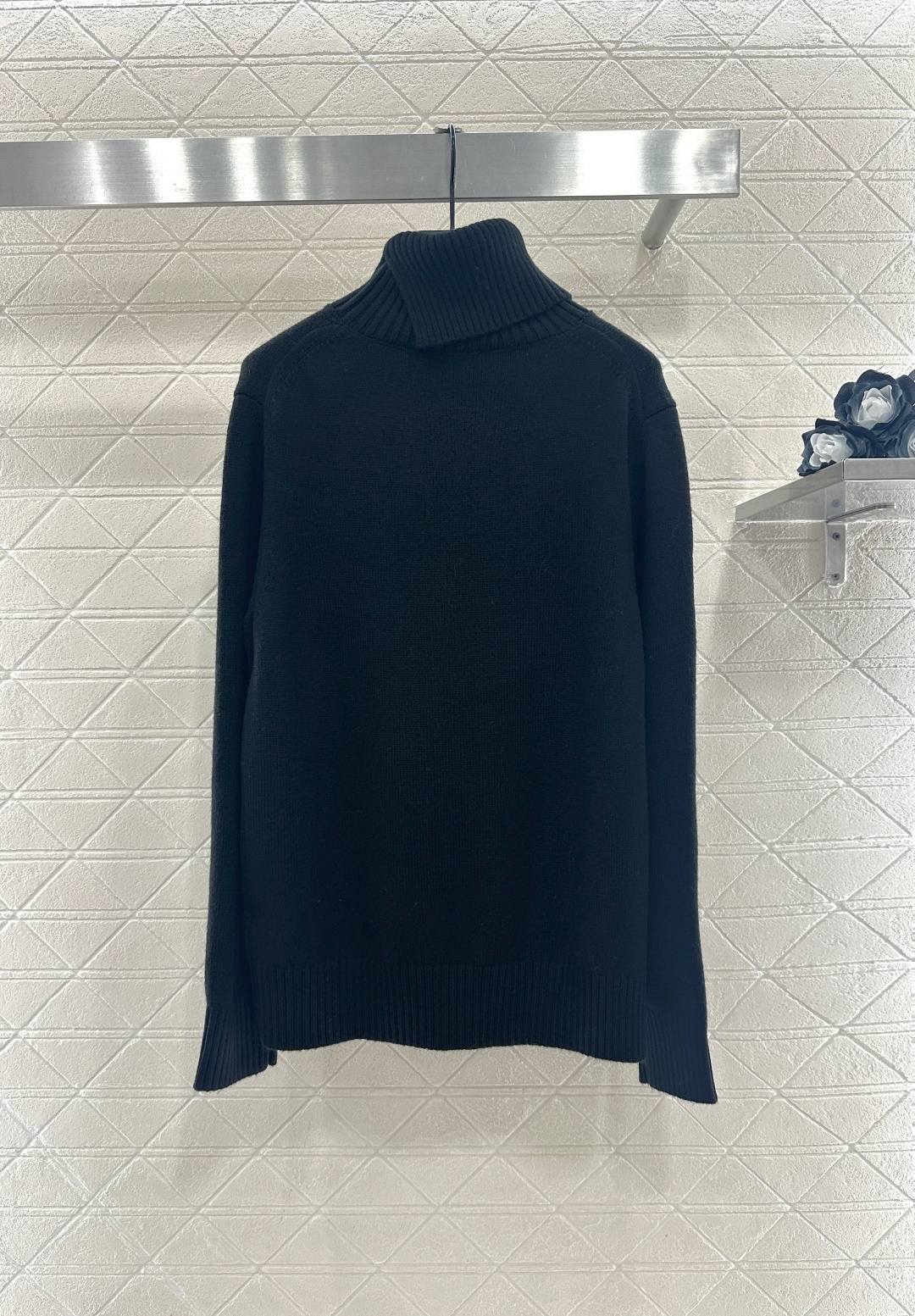 ♥Givench*♥2025新品上架 高领字母套头毛衣定制YB羊绒羊毛纱线织造，质感细腻，舒适保暖，高领